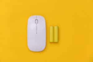 Wireless mouse with batteries